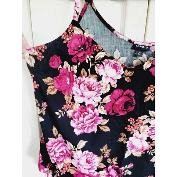 Torrid 0 Black Spaghetti Strap Cami Black Pink Rose Floral Adj. Straps Size‎ XL - Picture 5 of 6